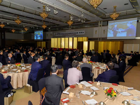 金沢建設業協会の50周年記念事業を紹介するビデオの上映