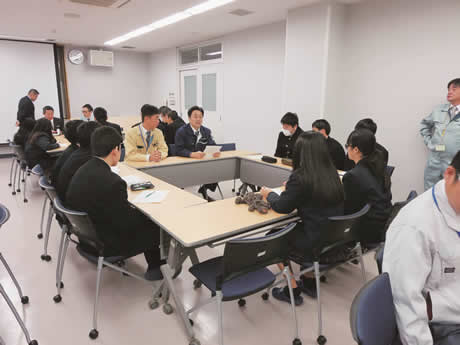 市立工業高校建築科・土木科生徒との意見交換会